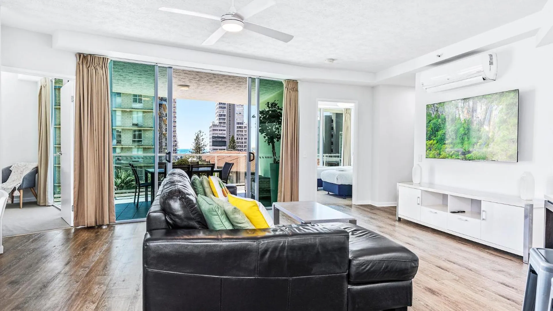 Wings Resort Surfers Paradise Gold Coast Apartment